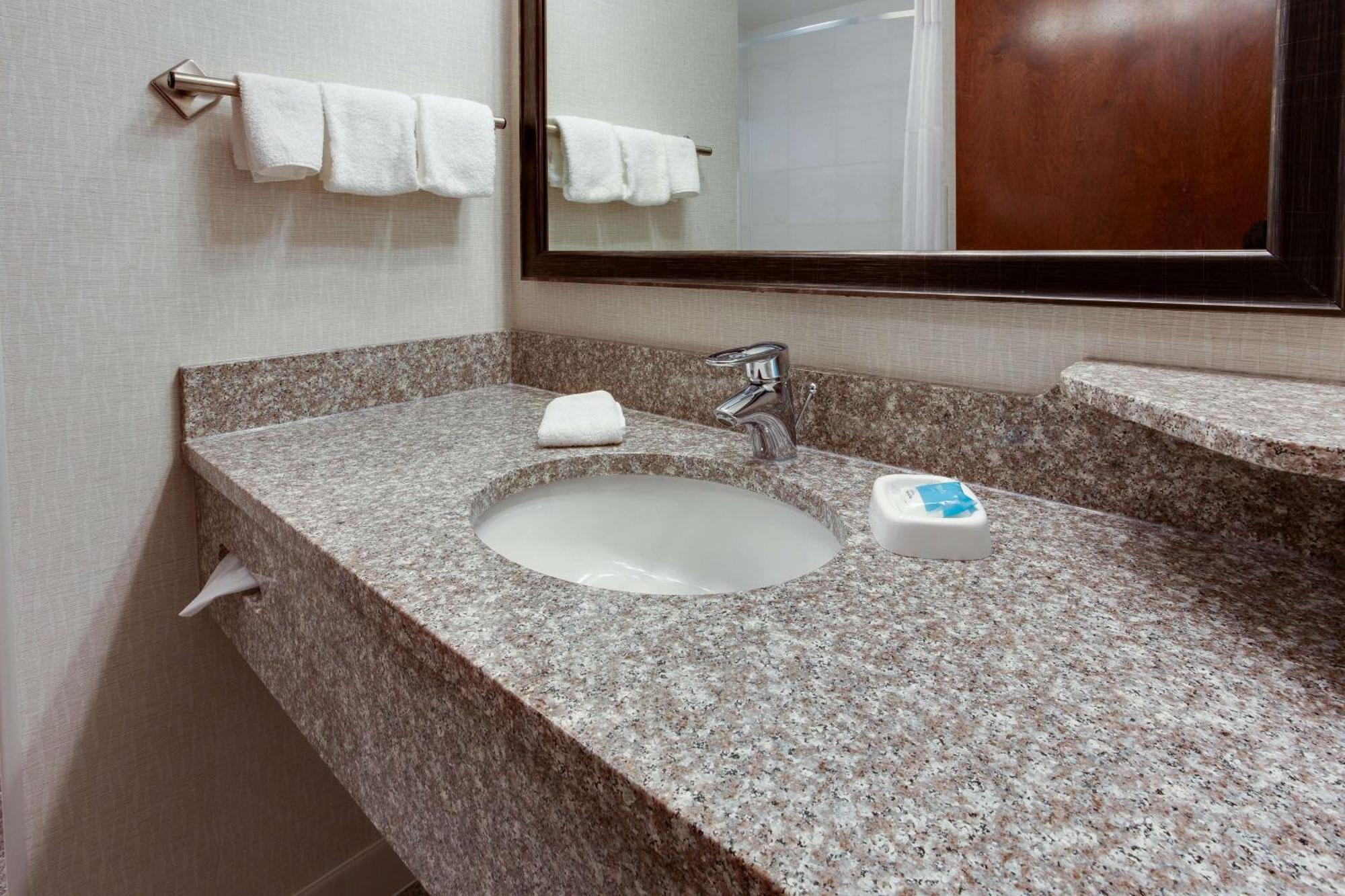 Drury Inn & Suites West Des Moines Eksteriør billede